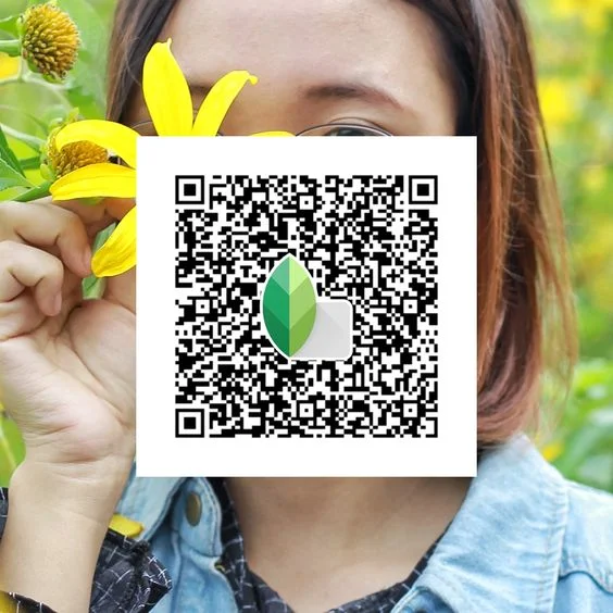 Snapseed QR Codes Face White